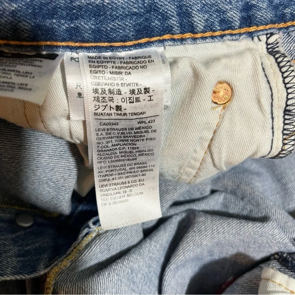 Levi’s Premium 501 ‘93 Straight Fit Men’s Jeans Basil Sky Destructed Medium Wash - Picture 16 of 16
